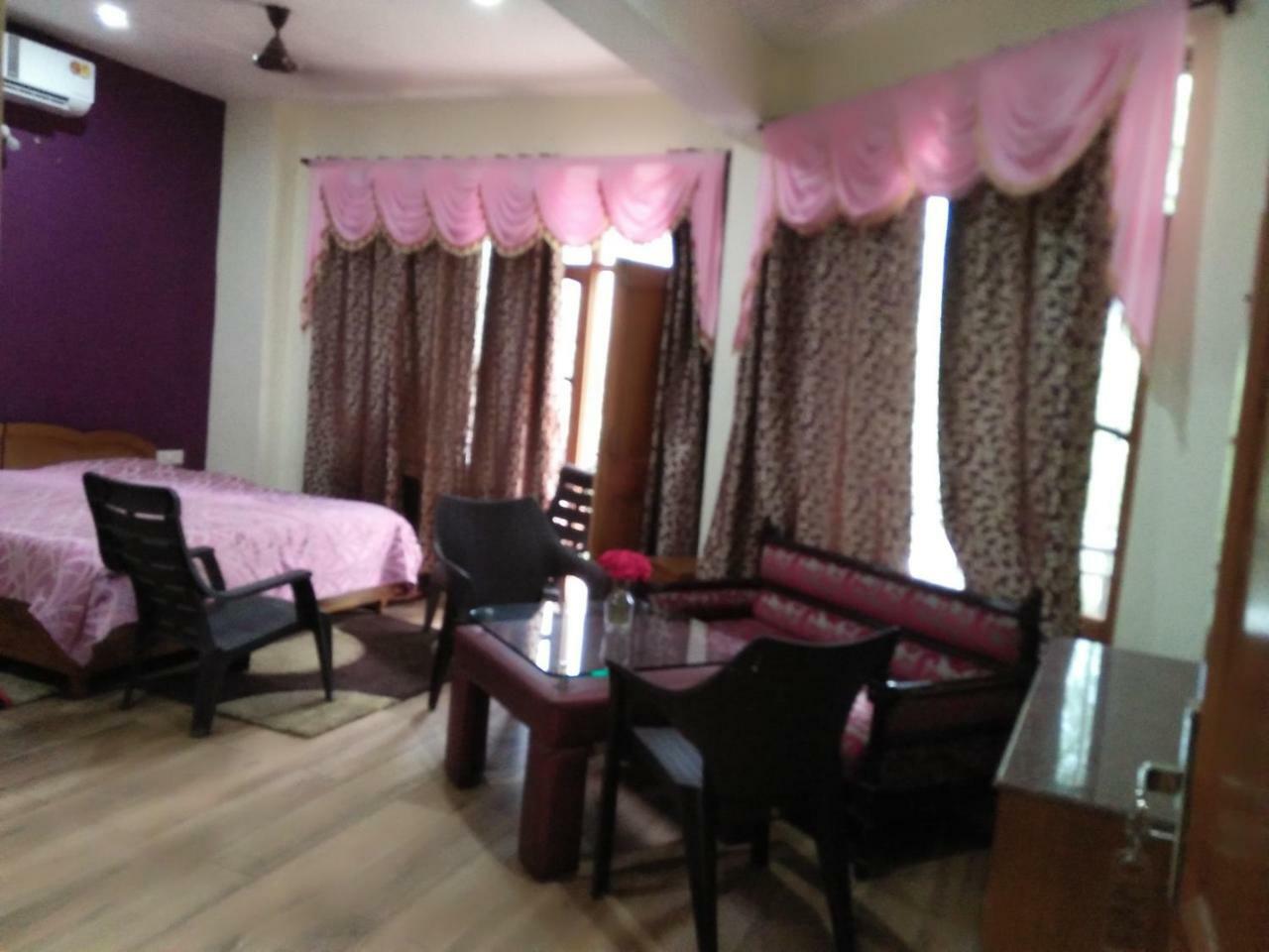 Misty Woods Hotel Dharamshala Exterior foto